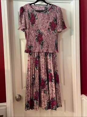 Floral Purple Pleated Maxi Dress with Short Sleeves